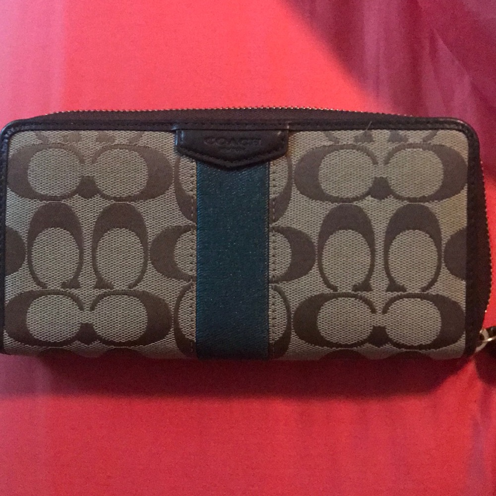 Long Coach wallet